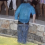 Il fratello di William esce dall acqua