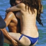abbraccio-hot-tra-mauro-e-maria
