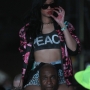 Rihanna fuma soddisfatta