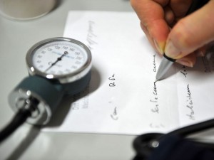 Detrazione fiscale 19% per spese sanitarie: rimborso, rateizzo, documenti da conservare.