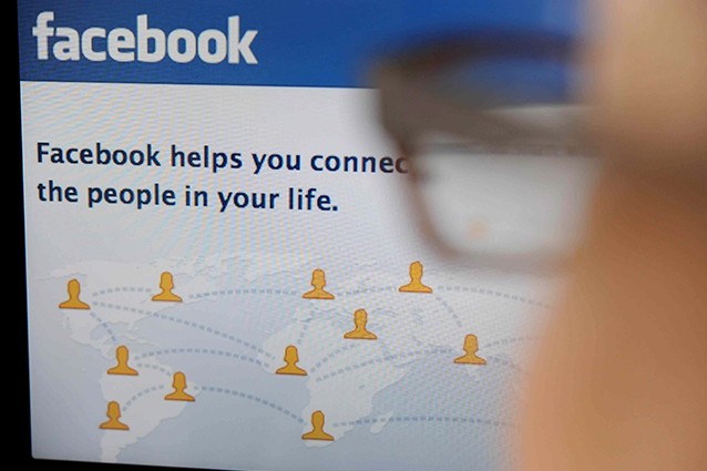 Facebook sotto accusa per la pubblicazione di video violenti.