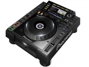 Pioneer presenta il nuovo CDJ 2000.