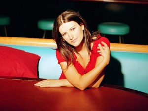 Laura Pausini ad Acireale contro l’omofobia