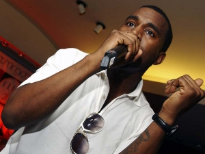 Kanye West modello per una marca di abbigliamento giapponese