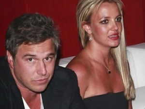 Britney Spears ritorna single