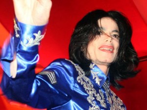 Michael Jackson, nuovo album: ma quello che canta non è lui!