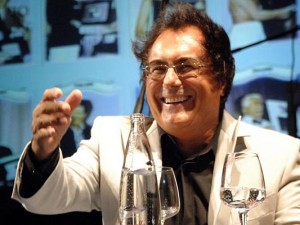 Al Bano canta a Sanremo 2011 Va pensiero: il video della terza serata.
