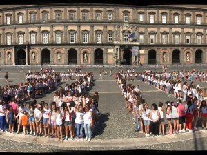 One Direction Flash Mob, record di fan in piazza a Napoli (VIDEO).