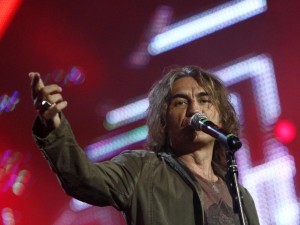 È Luciano Ligabue il super ospite italiano al Festival di Sanremo 2014.