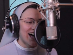 Il nuovo album di Suor Cristina uscirà a novembre.