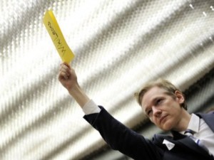 Wikileaks, il ricatto di Assange: ecco il file che fa tremare il mondo.