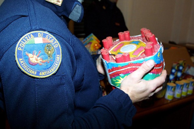 Capodanno: a Crotone e a Roma sequestrate altre tonnellate di botti.