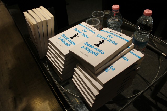 Se Steve Jobs fosse nato a Napoli? Dal boom sul web alla libreria, intervista ad Antonio Menna.