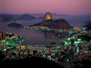 Crollano tre edifici a Rio: per ora nessuna vittima (VIDEO)
