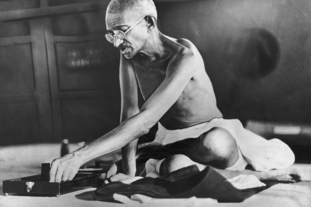 Sessantaquattro anni dopo la morte del Mahatma Gandhi.