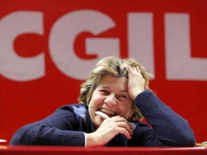 Governo di ricchi e di banchieri: la Cgil attacca Monti (su twitter).