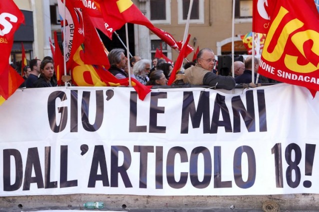 La guerra tra poveri che rende felici lorsignori.
