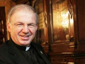 Don Inzoli, il Monsignore con la Mercedes ridotto allo stato laicale.
