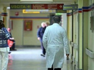 Violenta una paziente sotto anestesia, arrestato infermiere a Marsala