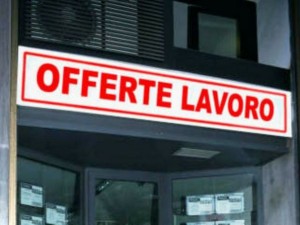 Aboliamo i Centri per l’impiego che bruciano 550 milioni l’anno.
