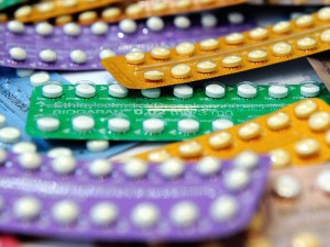 Bimbo morto per avvelenamento da farmaci, la madre fermata per omicidio.
