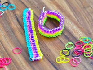 Milano, sequestrati 20 milioni di braccialetti per bambini: 