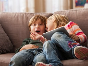 10 motivi per cui tua sorella è la persona più sincera che hai accanto.