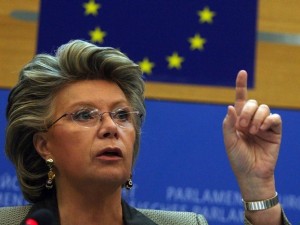 Safer Internet Forum: Ciaopeople si confronta con Viviane Reding, Commissario Europeo per la Società dell’Informazione e i Media.