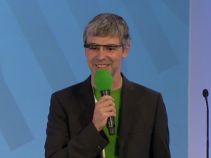 Google Glass, Larry Page mostra alcune funzioni degli occhialini per la realtà aumentata.
