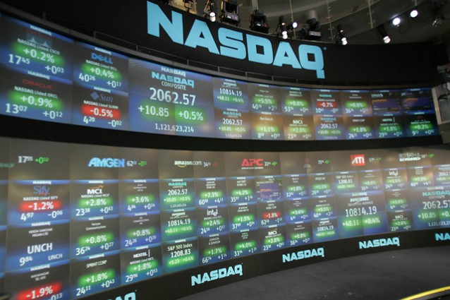 Facebook, Nasdaq rimborserà broker e investitori per i ritardi sull'Ipo.