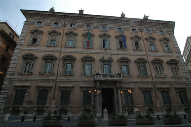 Il decreto editoria passa al Senato, ecco le novità previste.