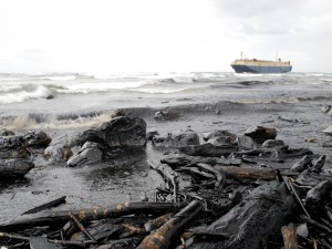 Marea nera, la Bp nella bufera: il petrolio verso le spiagge di Miami.