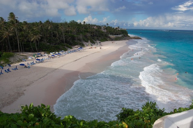 Barbados, l'isola delle onde e dei surfisti ai confini dei Caraibi.