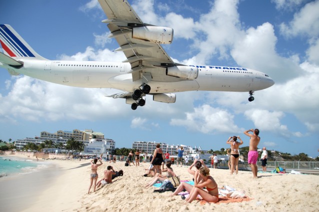 Aeroporti strani, pericolosi e bizzarri: l'arte dell'atterraggio e del decollo.