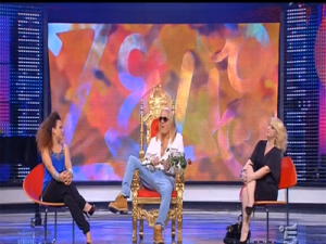Uomini e Donne a Zelig: Katia e Valeria al trono di Claudiano, video.