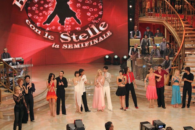 I finalisti di Ballando con le Stelle 2012.