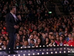 Enrico Brignano nell'Arena di Verona di Amici [VIDEO].