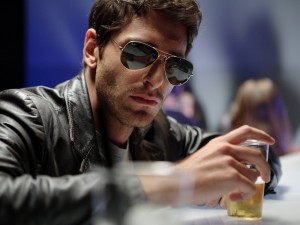 Ci manca l'ispettore Coliandro, Minchia!