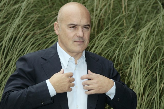 Luca Zingaretti dal Commissario Topalbano al film tv “I 57 giorni”.