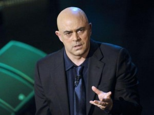 Maurizio Crozza parla del boom dei grillini e delle difficoltà di Berlusconi a Ballarò.