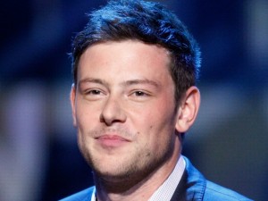 il-cast-di-glee-ricorda-cory-monteith-300x225.jpg