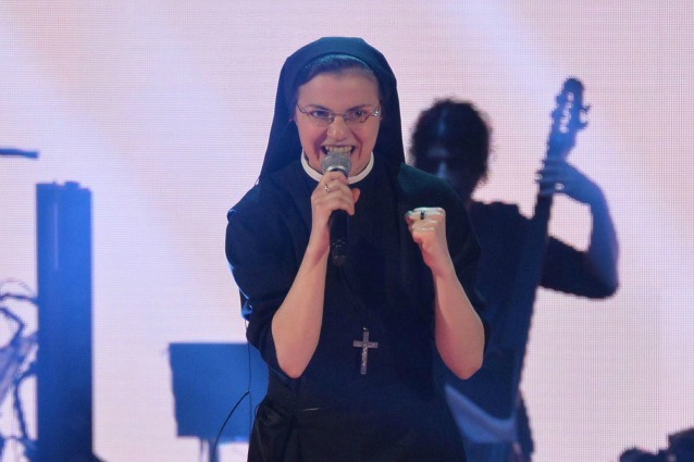 Suor Cristina rinnova i voti: 