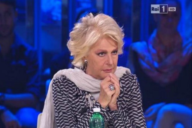 Loretta Goggi derisa dal web: 