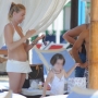 Federica Panicucci e Mario Fargetta al mare