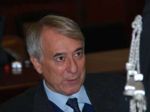 Elezioni comunali di Milano del 2011: Giuliano Pisapia vince le primarie del Pd.