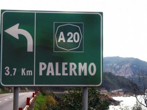 Palermo, il viadotto inaugurato la vigilia di Natale crolla a Capodanno.