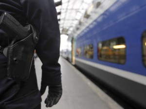Fermato su Tgv a Bardonecchia un 22enne afghano: “Foto di teste mozzate sul cellulare”