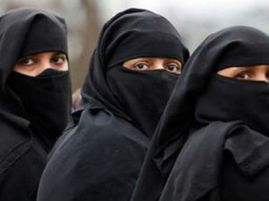 La legge dell'Isis per disciplinare i rapporti con le schiave sessuali