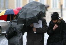 Meteo, maltempo a tratti invernale, peggiorerà a Sud: caldo solo nel weekend