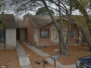 Usa, trovati 8 bambini segregati in casa: uno era incatenato in giardino